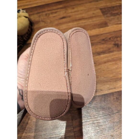 Carter's soft fur lined baby booties 3-6m - Picture 3 of 5